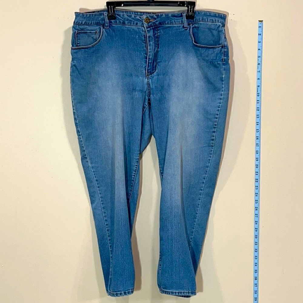 Faded Glory Plus Size Stretchy Jeans. Size 24W.